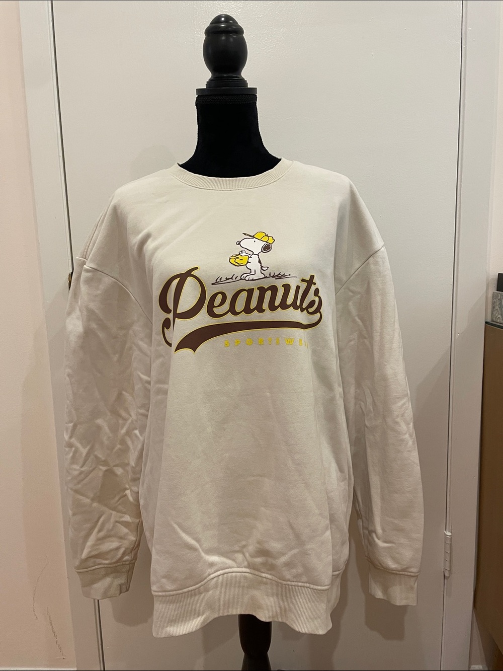 H&M Peanuts sweatshirt size XL